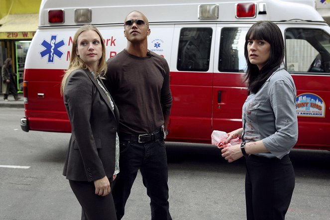 Criminal Minds - Season 3 - Lo-Fi - Photos - A.J. Cook, Shemar Moore, Paget Brewster