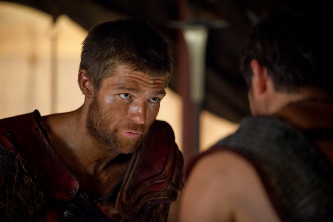 Spartacus - Wojna potępionych - Nieprzyjaciele Rzymu - Z filmu - Liam McIntyre