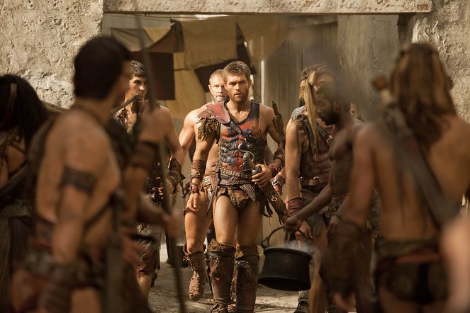 Spartacus - War of Damned - Men of Honor - Photos - Liam McIntyre