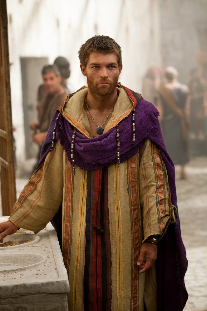 Spartacus - Spartacus: War of the Damned - Wölfe - Filmfotos - Liam McIntyre