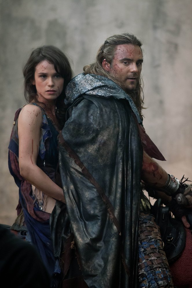 Spartacus - Spoils of War - De la película - Gwendoline Taylor, Dustin Clare