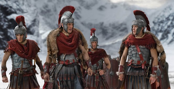 Spartacus - A halál elkerülhetetlen - Filmfotók - Christian Antidormi, Simon Merrells, Todd Lasance
