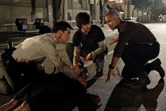 Criminal Minds - Season 4 - Mayhem - Photos - Thomas Gibson, Shemar Moore