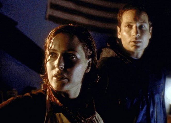 The X-Files - Agua Mala - Photos - Gillian Anderson, David Duchovny