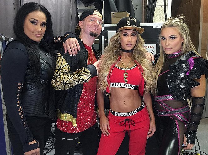 WWE Backlash - Tournage - Sarona Snuka, James Ellsworth, Leah Van Dale, Natalie Neidhart