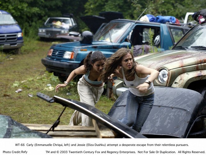 Wrong Turn - Lobby Cards - Emmanuelle Chriqui, Eliza Dushku