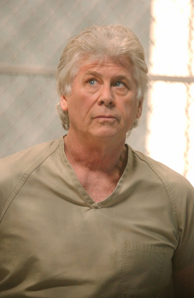 Cold Case - Season 2 - Creatures of the Night - Photos - Barry Bostwick