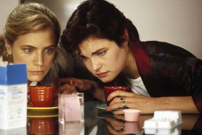 The Favour - Hilfe, meine Frau ist verliebt! - Filmfotos - Harley Jane Kozak, Elizabeth McGovern