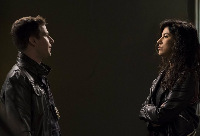 Brooklyn Nine-Nine - O matadouro - Do filme - Andy Samberg, Stephanie Beatriz