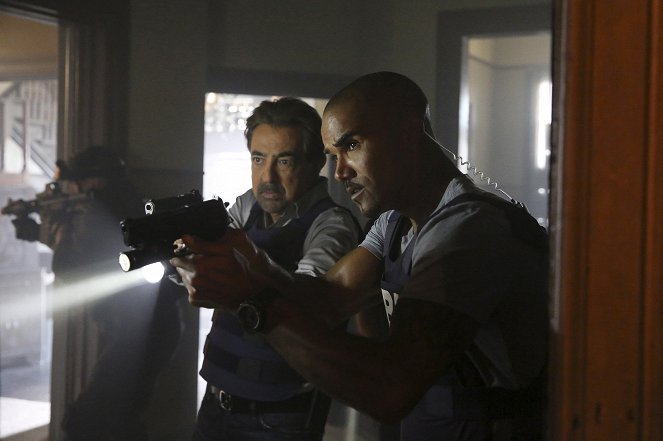 Criminal Minds - Season 10 - Morgellons - Filmfotos - Joe Mantegna, Shemar Moore