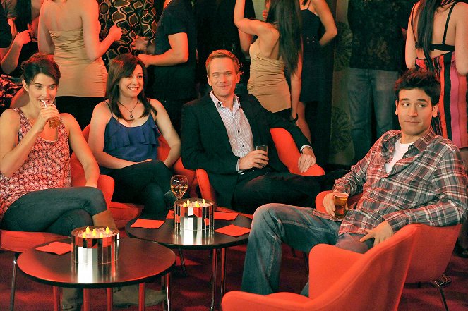 How I Met Your Mother - Season 6 - The Perfect Cocktail - Photos - Cobie Smulders, Alyson Hannigan, Neil Patrick Harris, Josh Radnor
