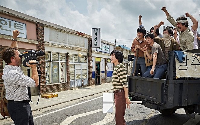 A Taxi Driver - Filmfotos - Joon-yeol Ryoo