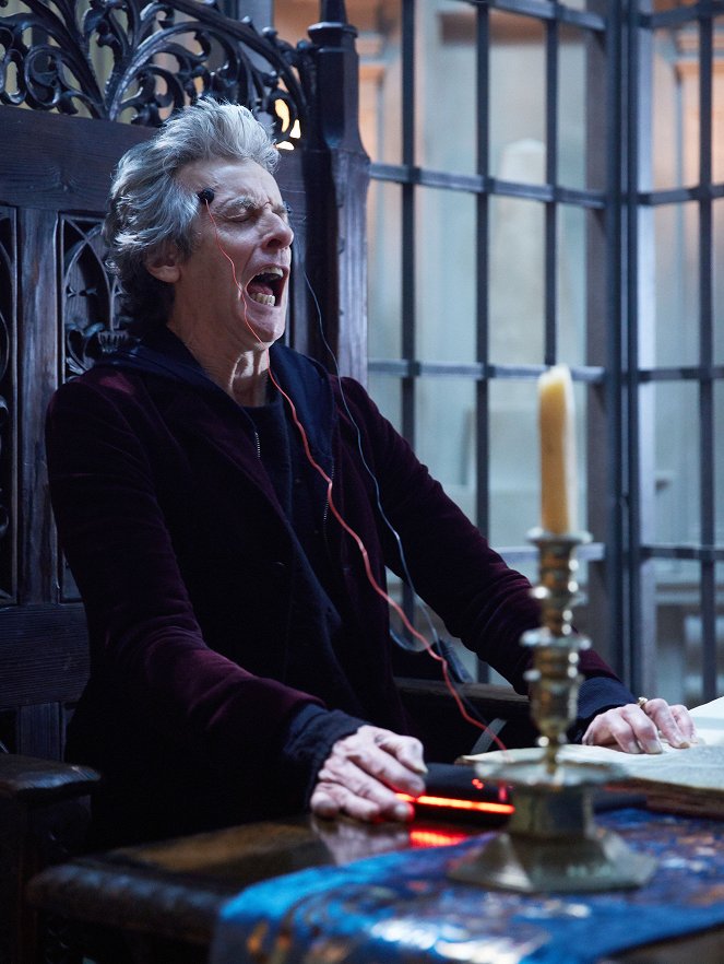Doctor Who - Extremis - Photos - Peter Capaldi