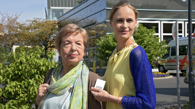 Neu in unserer Familie - Zwei Eltern zu viel - Film - Dagmar Laurens, Inez Bjørg David