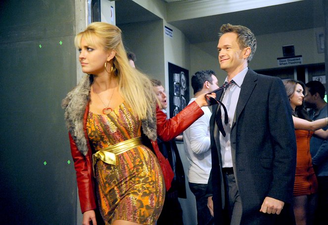 How I Met Your Mother - The Drunk Train - Photos - Neil Patrick Harris