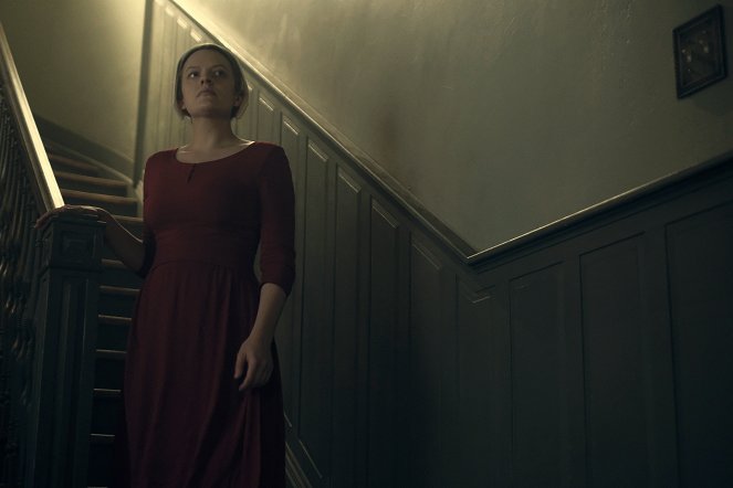 The Handmaid's Tale : La servante écarlate - Season 1 - La Place d'une femme - Film - Elisabeth Moss