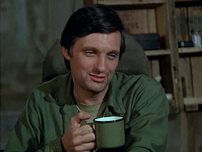 M*A*S*H - The Trial of Henry Blake - Photos - Alan Alda