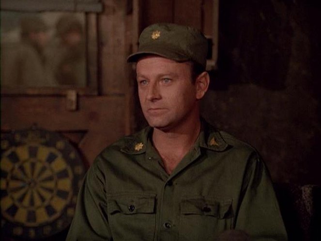 M.A.S.H. - Hot Lips and Empty Arms - Filmfotók - Larry Linville