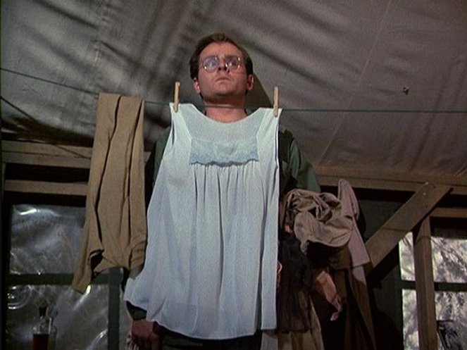 M*A*S*H - Officers Only - Van film - Gary Burghoff