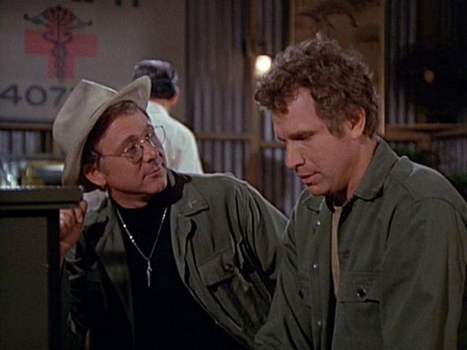 M*A*S*H - Mail Call - Photos - William Christopher, Wayne Rogers