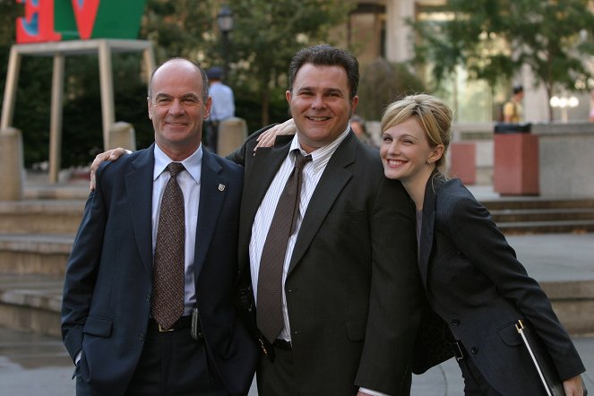 Cold Case - Kein Opfer ist je vergessen - Season 3 - Das Versprechen - Dreharbeiten - John Finn, Jeremy Ratchford, Kathryn Morris