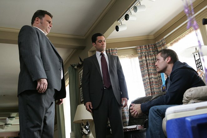 Cold Case - Season 3 - The Promise - Photos - Jeremy Ratchford, Danny Pino, Nick Wechsler