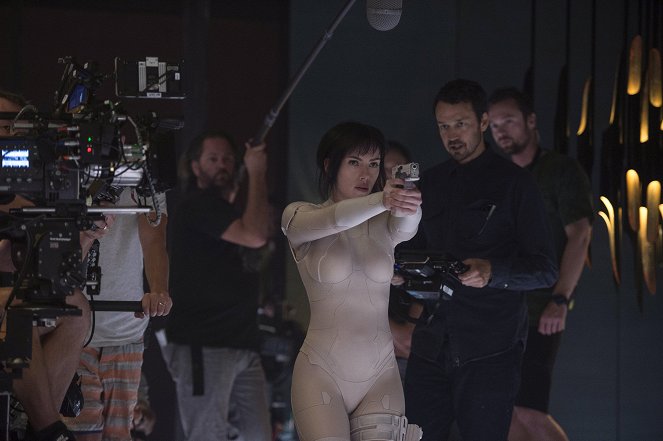 Ghost in the Shell - Dreharbeiten - Scarlett Johansson, Rupert Sanders