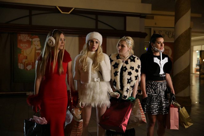 Scream Queens – Gyilkos történet - Black Friday - Filmfotók - Billie Lourd, Emma Roberts, Abigail Breslin, Lea Michele