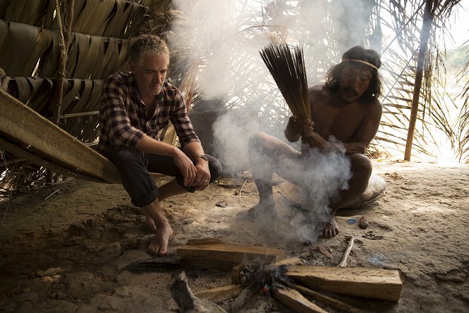 Tribes, Predators & Me - Van film - Gordon Buchanan