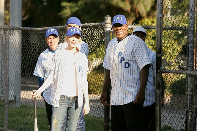 Cold Case - Season 6 - Stealing Home - Photos - Kathryn Morris, Thom Barry