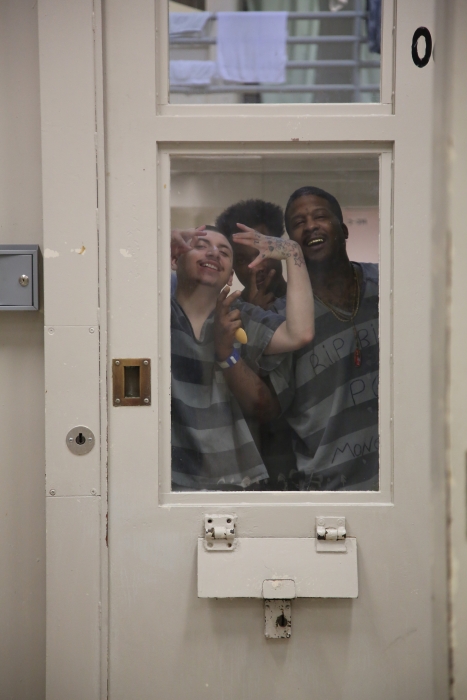 Behind Bars: The World's Toughest Prisons - Z filmu