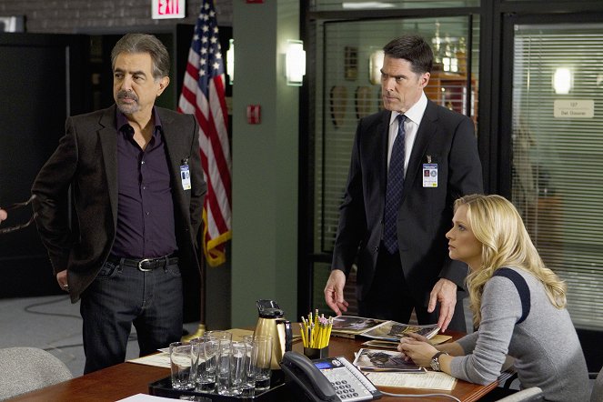 Esprits criminels - Mise en scène - Film - Joe Mantegna, Thomas Gibson, A.J. Cook