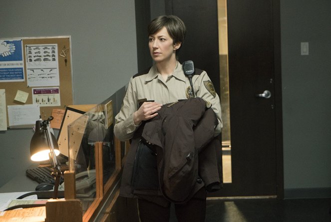 Fargo - Season 3 - Problém těsného úniku - Z filmu - Carrie Coon
