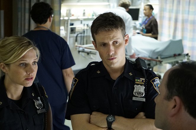 Blue Bloods - Crime Scene New York - Season 6 - Absolute Power - Photos - Vanessa Ray, Will Estes