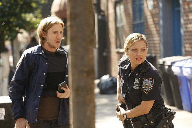 Blue Bloods - All the News That's Fit to Click - De filmes - Vanessa Ray