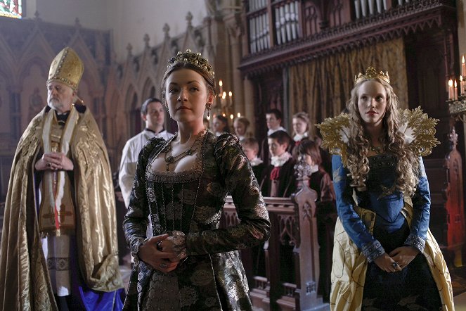 Dynastia Tudorów - Coś dla ciebie - Z filmu - Sarah Bolger, Tamzin Merchant