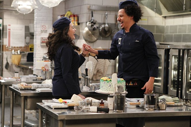 2 Broke Girls - And the Icing on the Cake - Do filme - Kat Dennings, Eric André