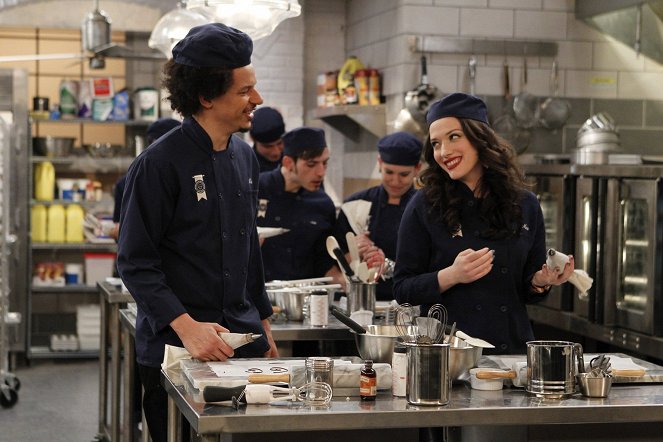 2 Broke Girls - And the Icing on the Cake - Van film - Eric André, Kat Dennings