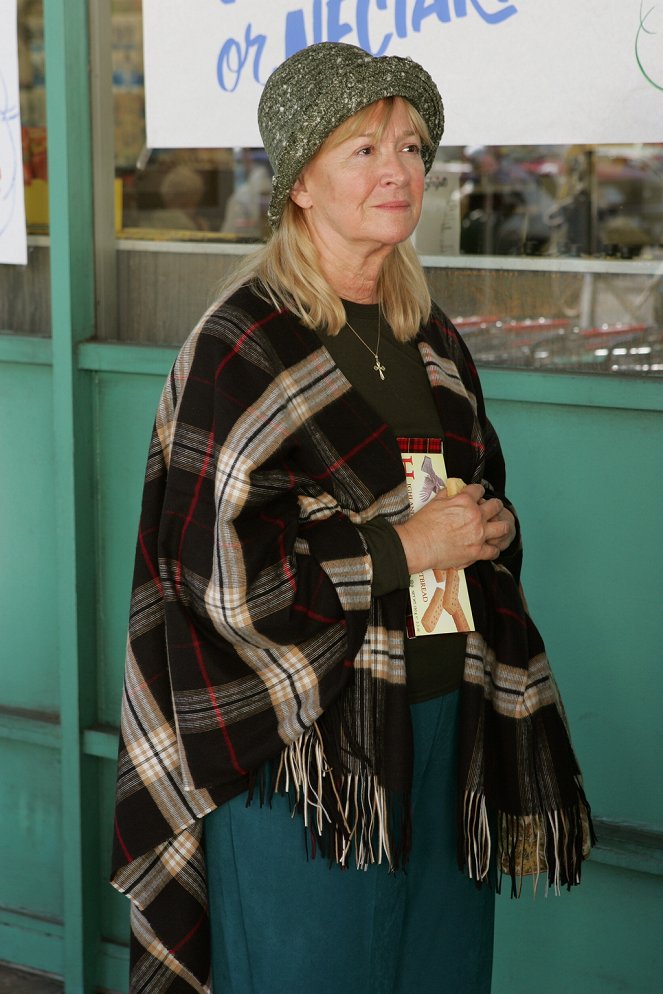 Cold Case - Season 3 - Committed - Photos - Diane Ladd