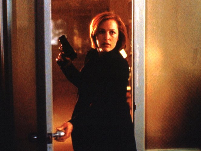 The X-Files - Alpha - Van film - Gillian Anderson