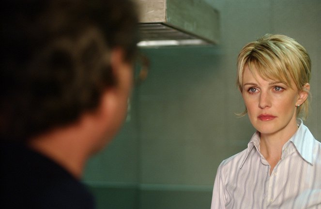 Cold Case - Kein Opfer ist je vergessen - Season 2 - Menschenjagd - Filmfotos - Kathryn Morris