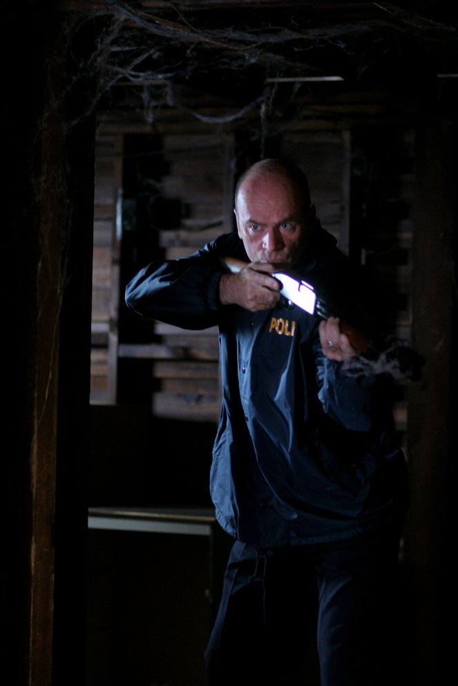 Cold Case - Kein Opfer ist je vergessen - Season 2 - Der Jäger kehrt zurück - Filmfotos - John Finn