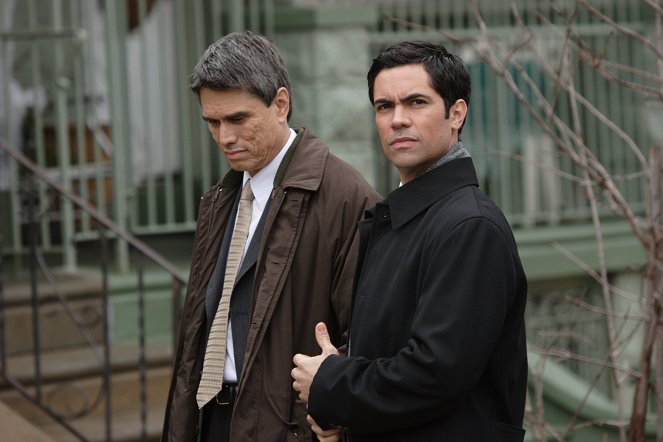 Dowody zbrodni - Sanktuarium - Z filmu - Marco Rodríguez, Danny Pino