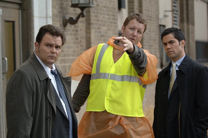 Cold Case - Kein Opfer ist je vergessen - Season 4 - Erdschweine - Dreharbeiten - Jeremy Ratchford, David Von Ancken, Danny Pino