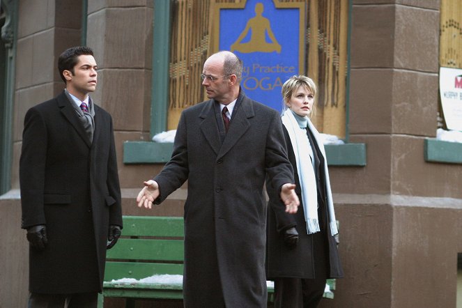 Cold Case : Affaires classées - Season 1 - Le Secret de la confession - Film - Danny Pino, John Finn, Kathryn Morris