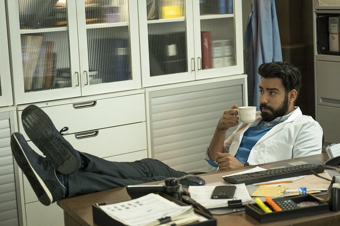 iZombie - Dirt Nap Time - Photos