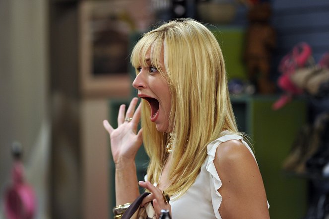 2 Broke Girls - And Strokes of Goodwill - Do filme - Beth Behrs