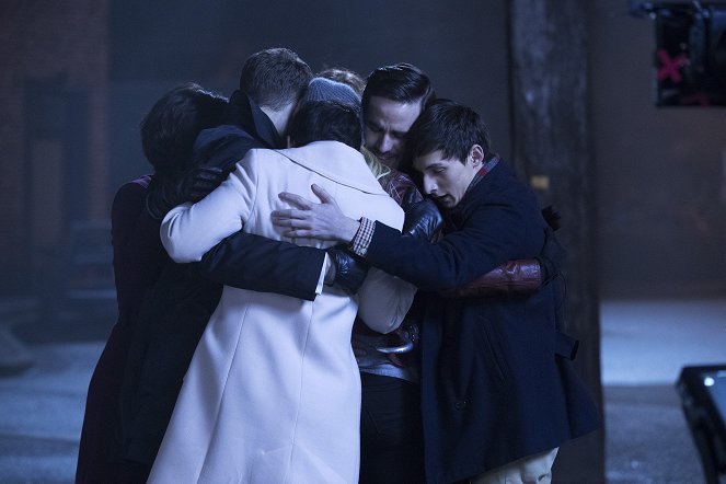 Once Upon a Time - Season 6 - The Final Battle: Part 2 - Photos - Colin O'Donoghue, Jared Gilmore