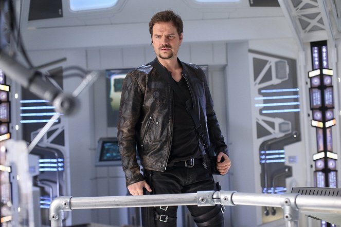 Dark Matter - Season 3 - It Doesn’t Have to Be Like This - Filmfotos - Anthony Lemke
