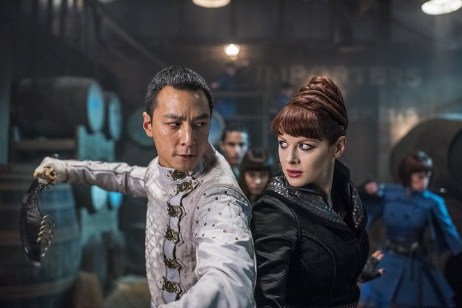 Into the Badlands - Chapter XIV: Sting of the Scorpion's Tail - Photos - Daniel Wu Yin-cho, Emily Beecham